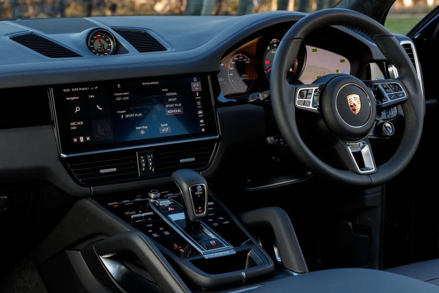 Детали интерьера Porsche Cayenne Turbo (PO536) 2018 года  (AU) (фото 8 из 28)